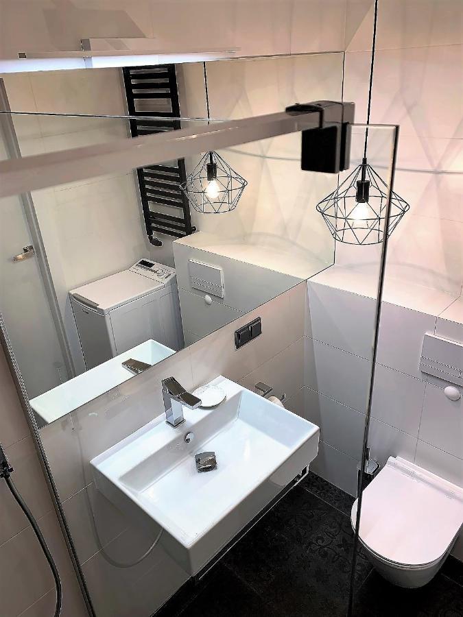 A Modern Apartment For 2 People Краков Экстерьер фото