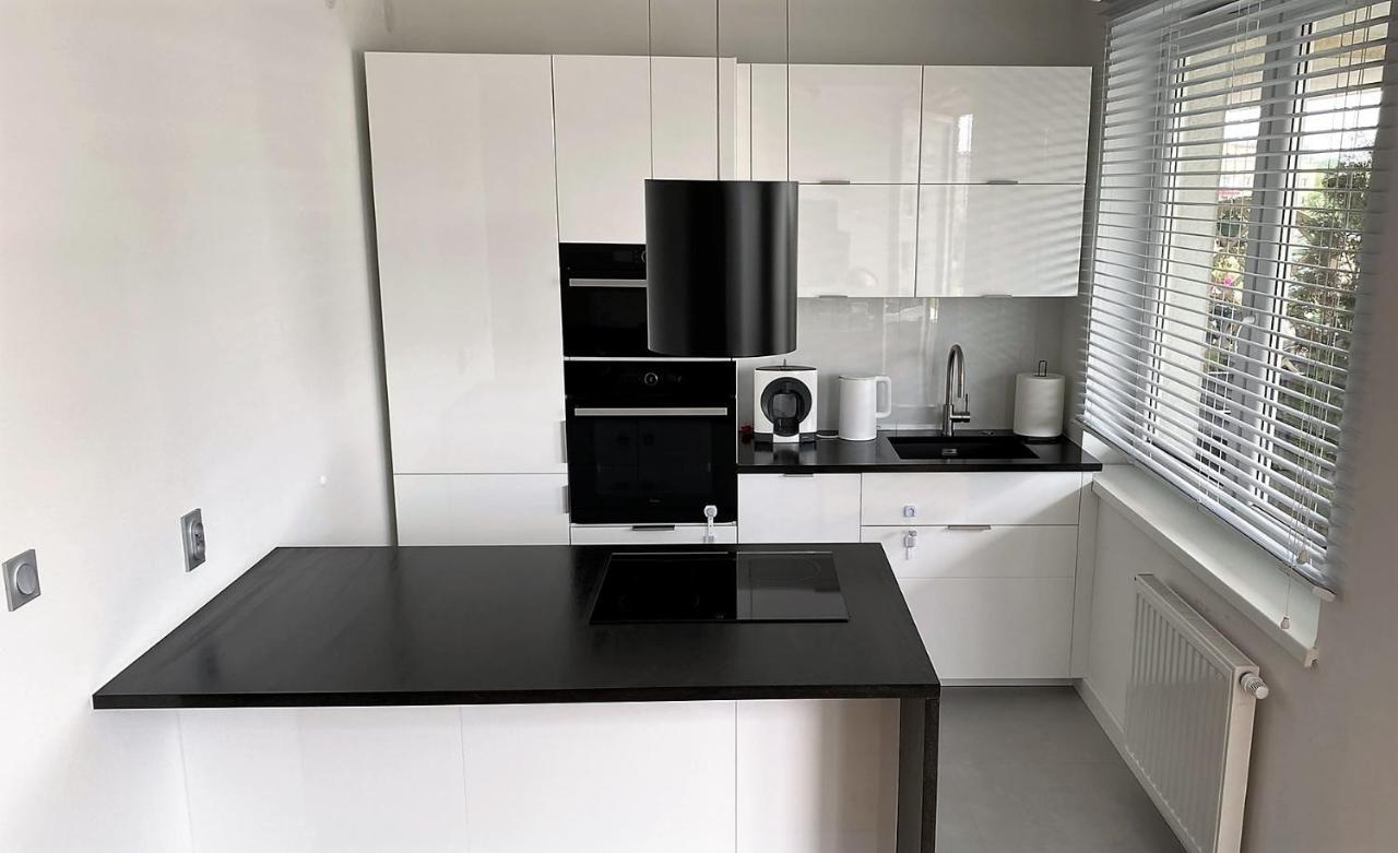 A Modern Apartment For 2 People Краков Экстерьер фото